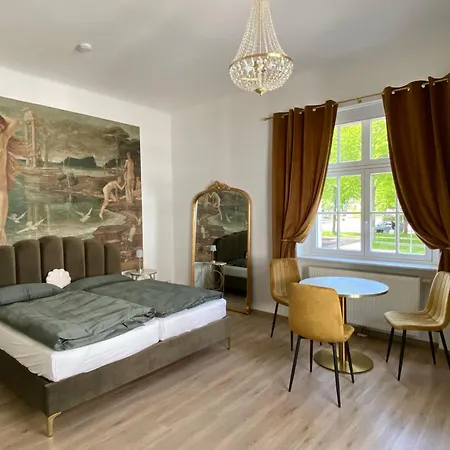 Art Deco Apartment